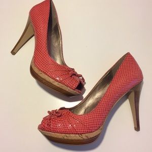 NWB Moda Spana peep toe pumps